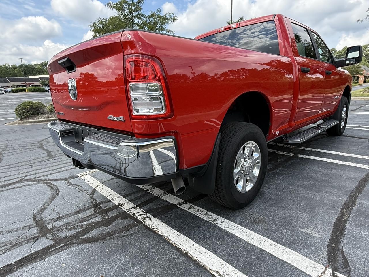 RAM 2500 Big Horn 4x4 Crew Cab 6'4" Box 2024