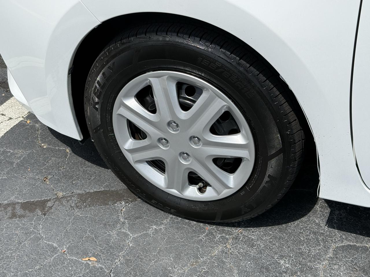 Toyota Corolla 4dr Sdn CVT LE Premium (Natl) 2014