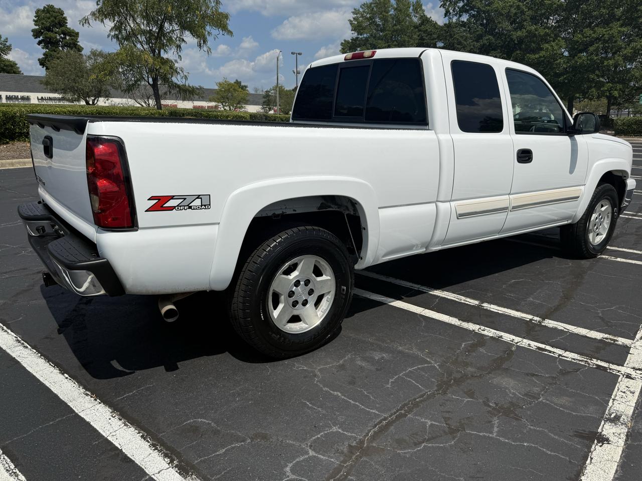 Chevrolet Silverado 1500 Ext Cab 143.5" WB 4WD LT1 2006
