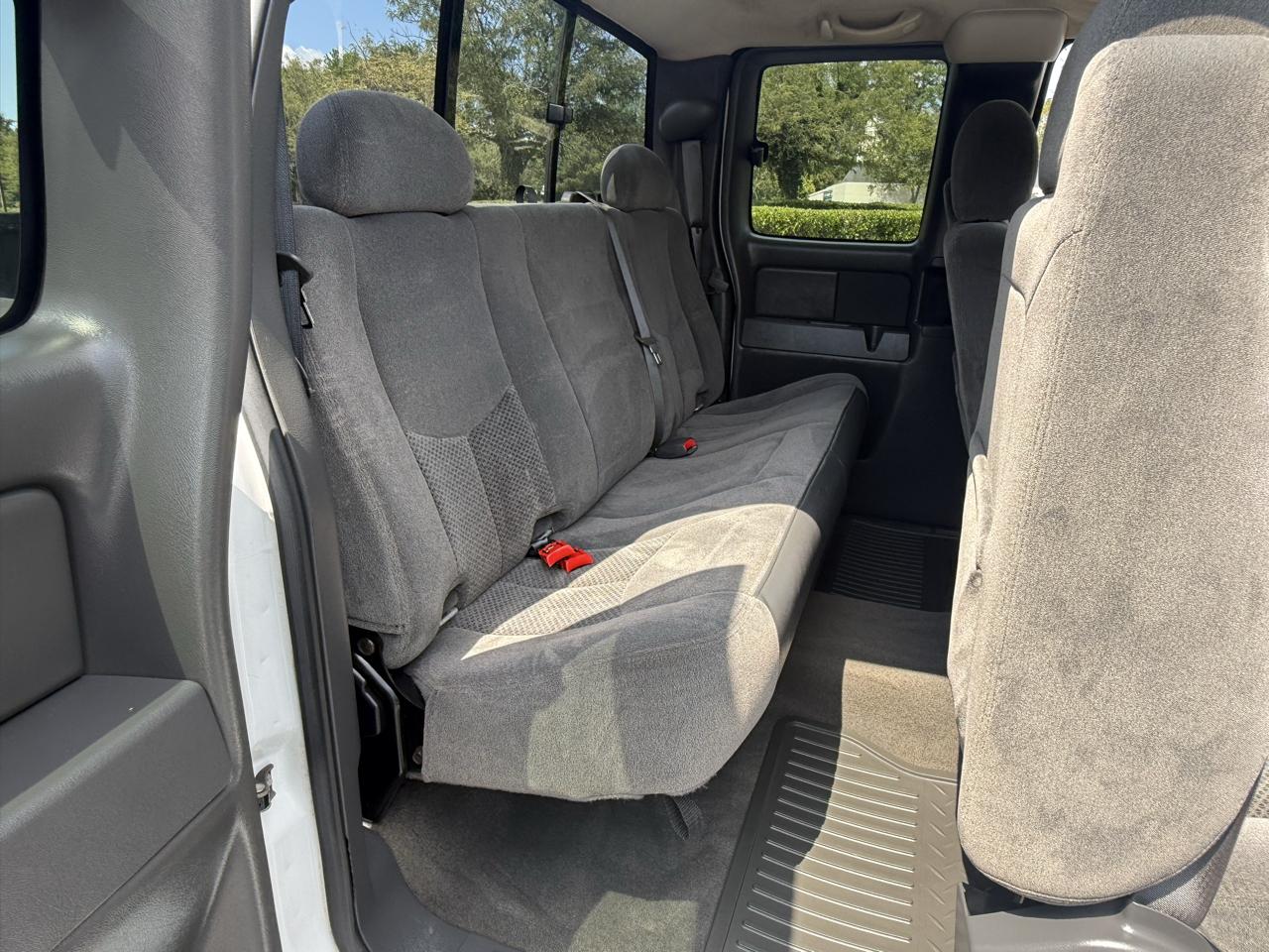 Chevrolet Silverado 1500 Ext Cab 143.5" WB 4WD LT1 2006