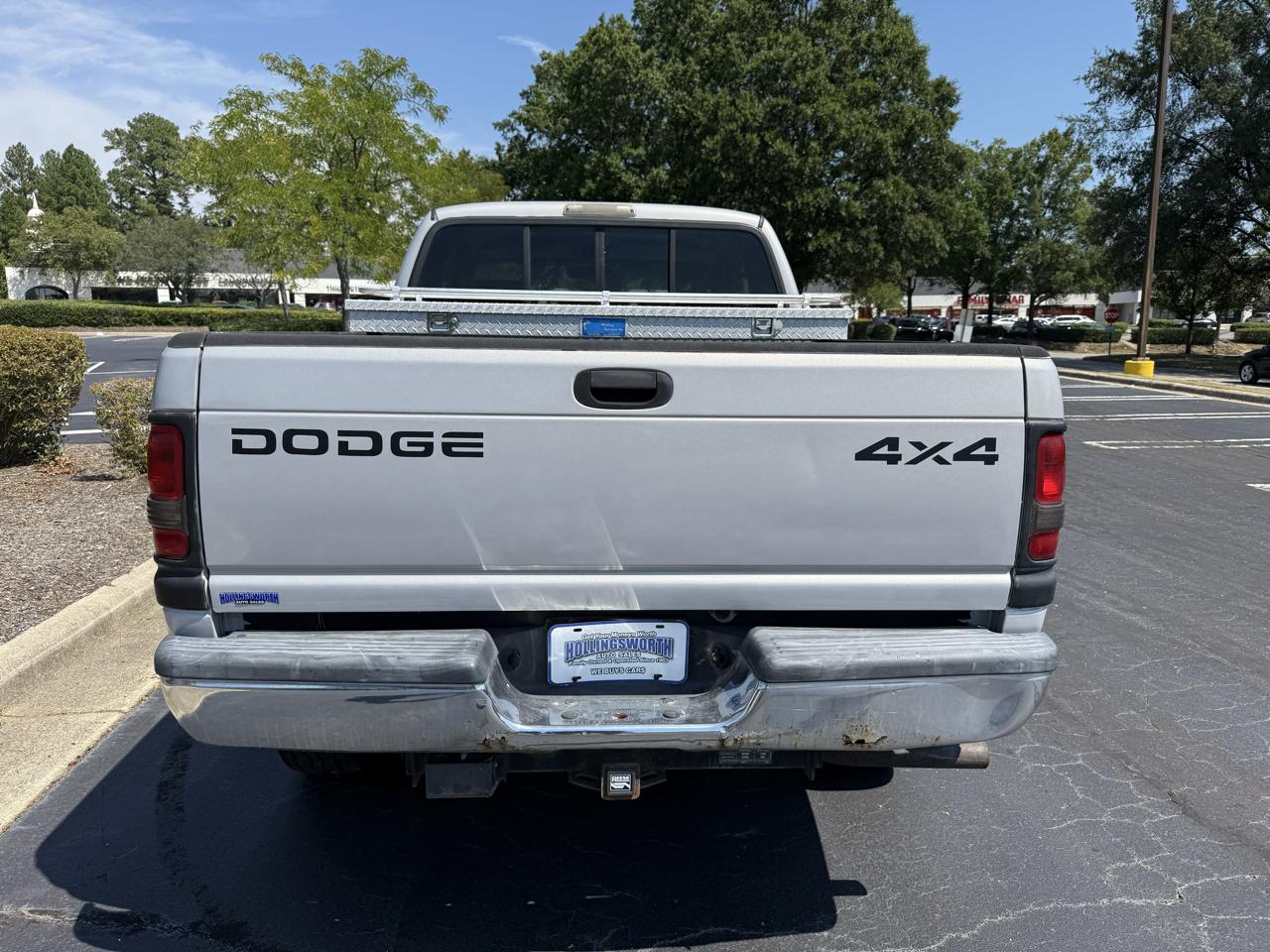 Dodge Ram 1500 Club Cab 139" WB 4WD 1997