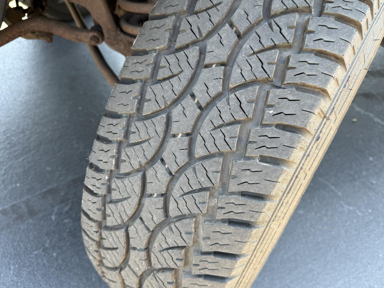 Dodge Ram 1500 Club Cab 139" WB 4WD 1997
