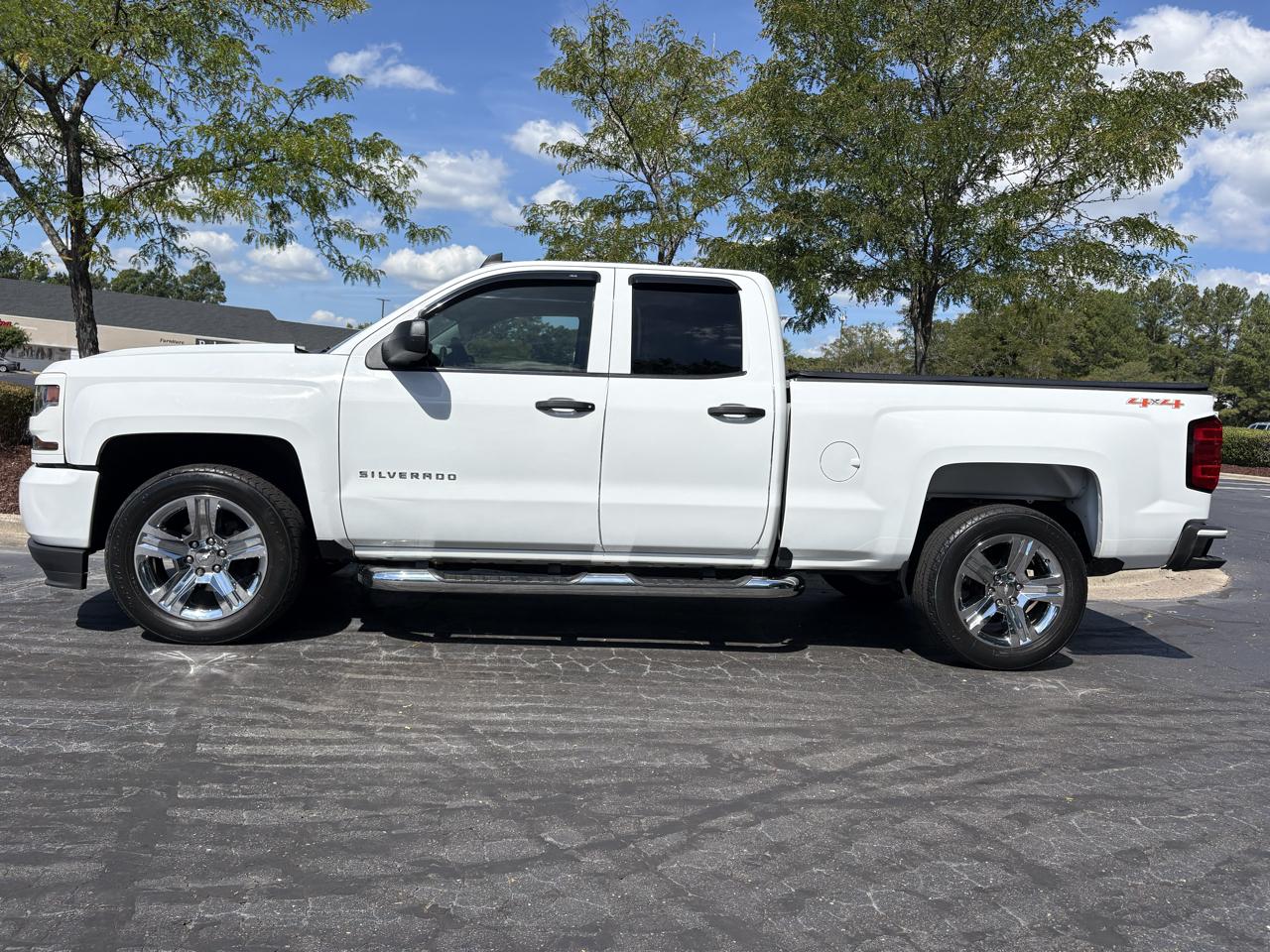Chevrolet Silverado 1500 4WD Double Cab 143.5" Custom 2018