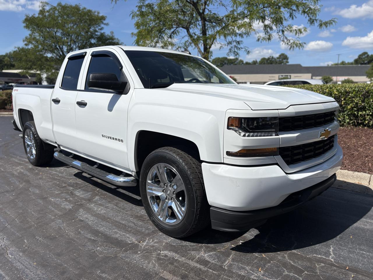 Chevrolet Silverado 1500 4WD Double Cab 143.5" Custom 2018