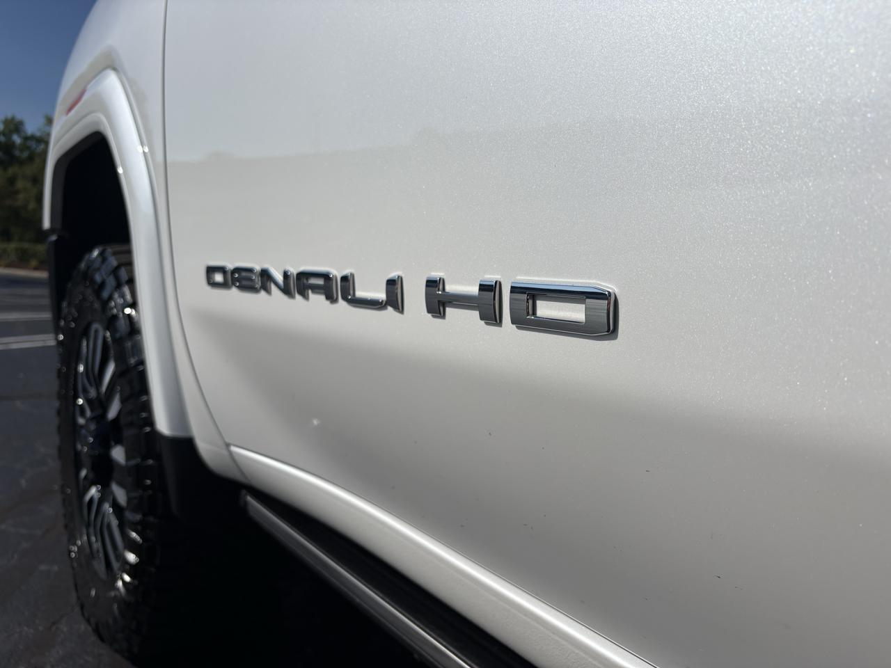 GMC Sierra 2500HD 4WD Crew Cab 159" Denali Ultimate 2024