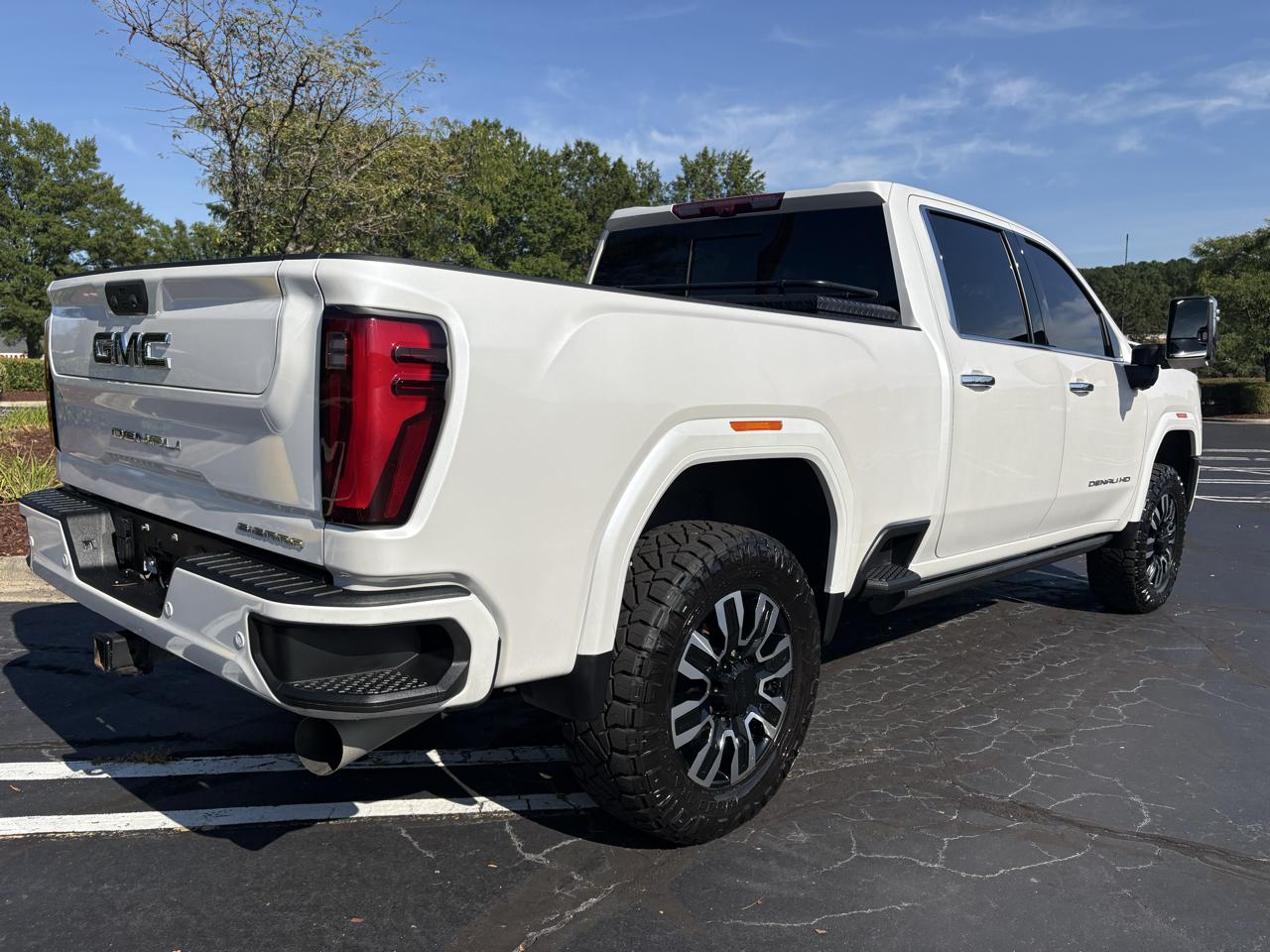 GMC Sierra 2500HD 4WD Crew Cab 159" Denali Ultimate 2024