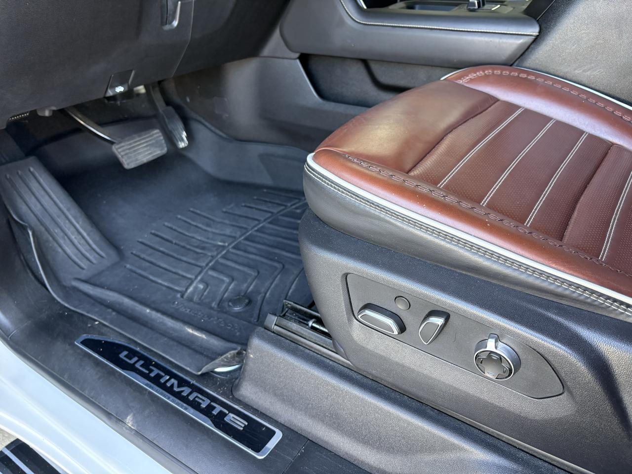 GMC Sierra 2500HD 4WD Crew Cab 159" Denali Ultimate 2024