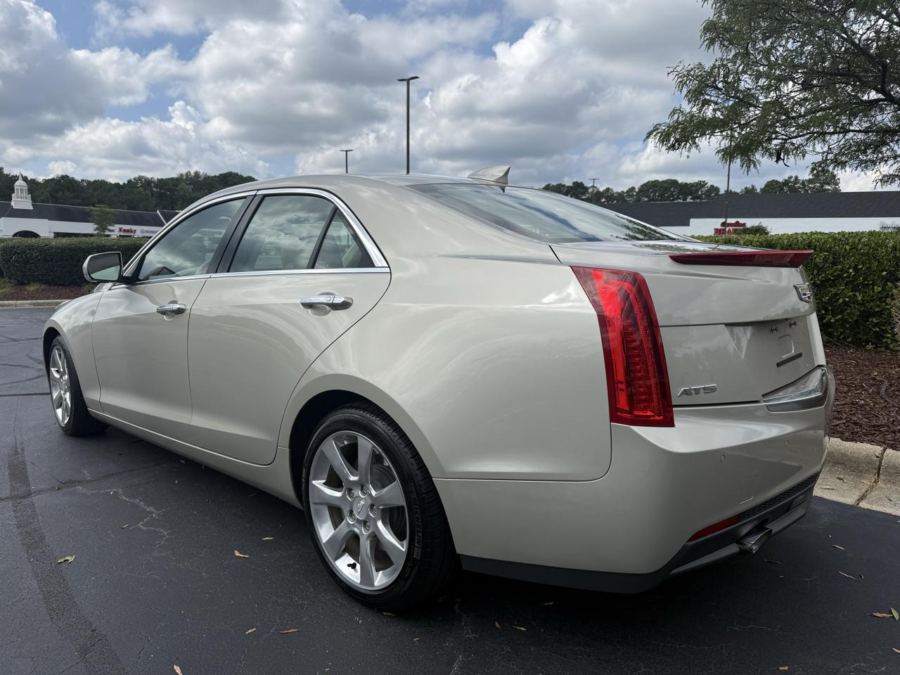 Cadillac ATS Sedan 4dr Sdn 2.5L Luxury RWD 2015