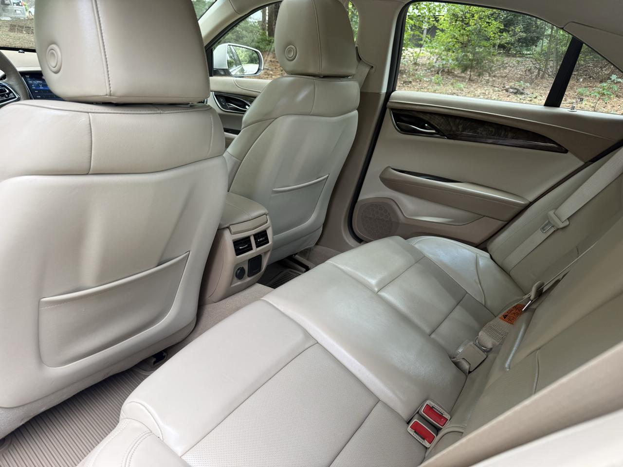 Cadillac ATS Sedan 4dr Sdn 2.5L Luxury RWD 2015