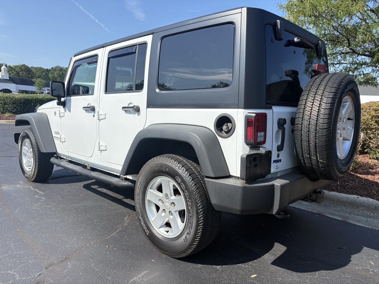 Jeep Wrangler Unlimited 4WD 4dr Sport 2016