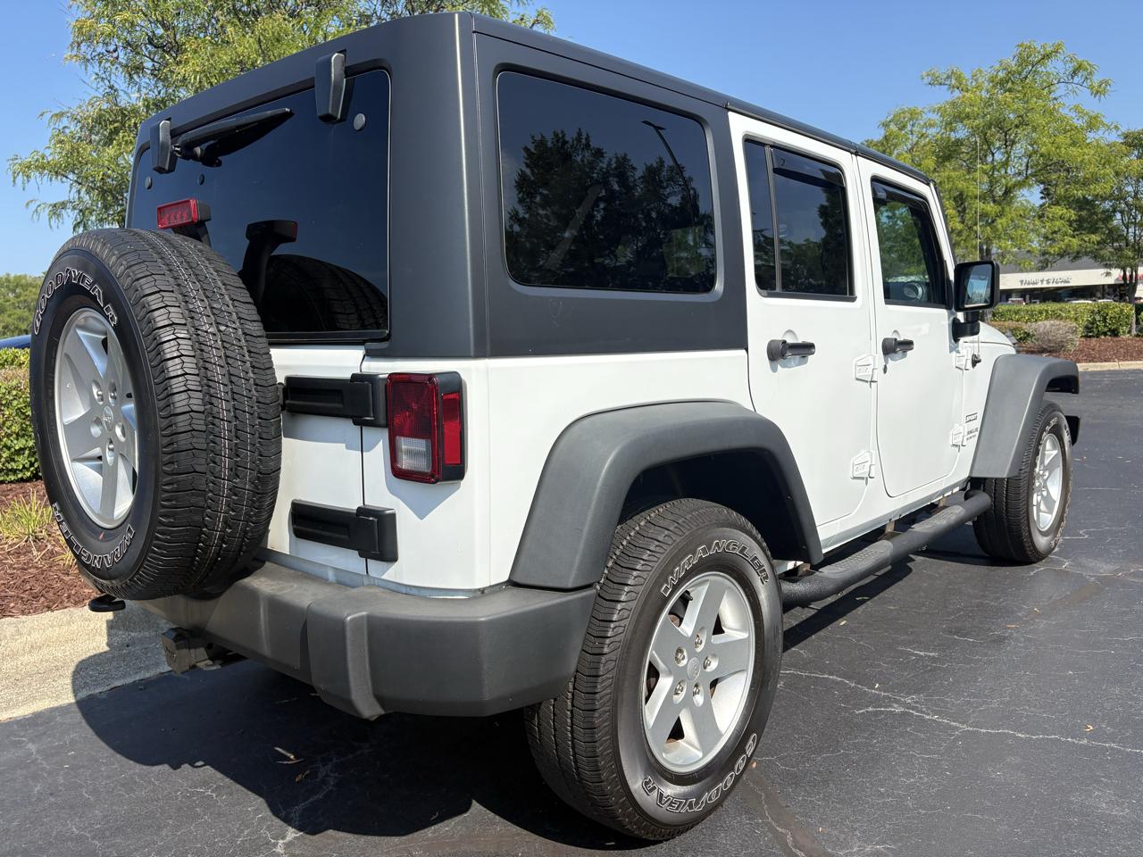 Jeep Wrangler Unlimited 4WD 4dr Sport 2016