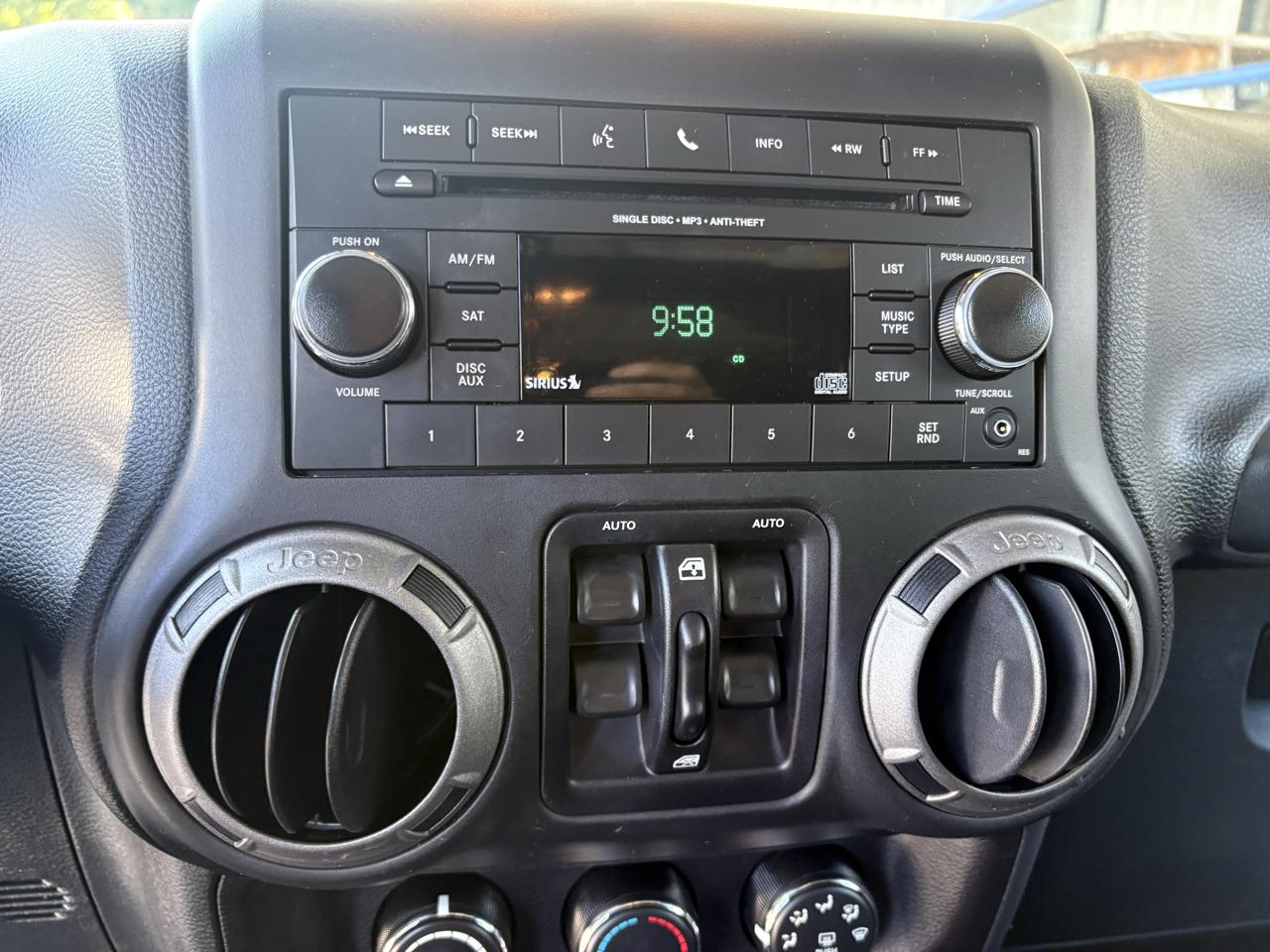 Jeep Wrangler Unlimited 4WD 4dr Sport 2016