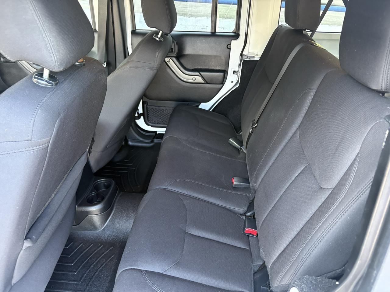 Jeep Wrangler Unlimited 4WD 4dr Sport 2016