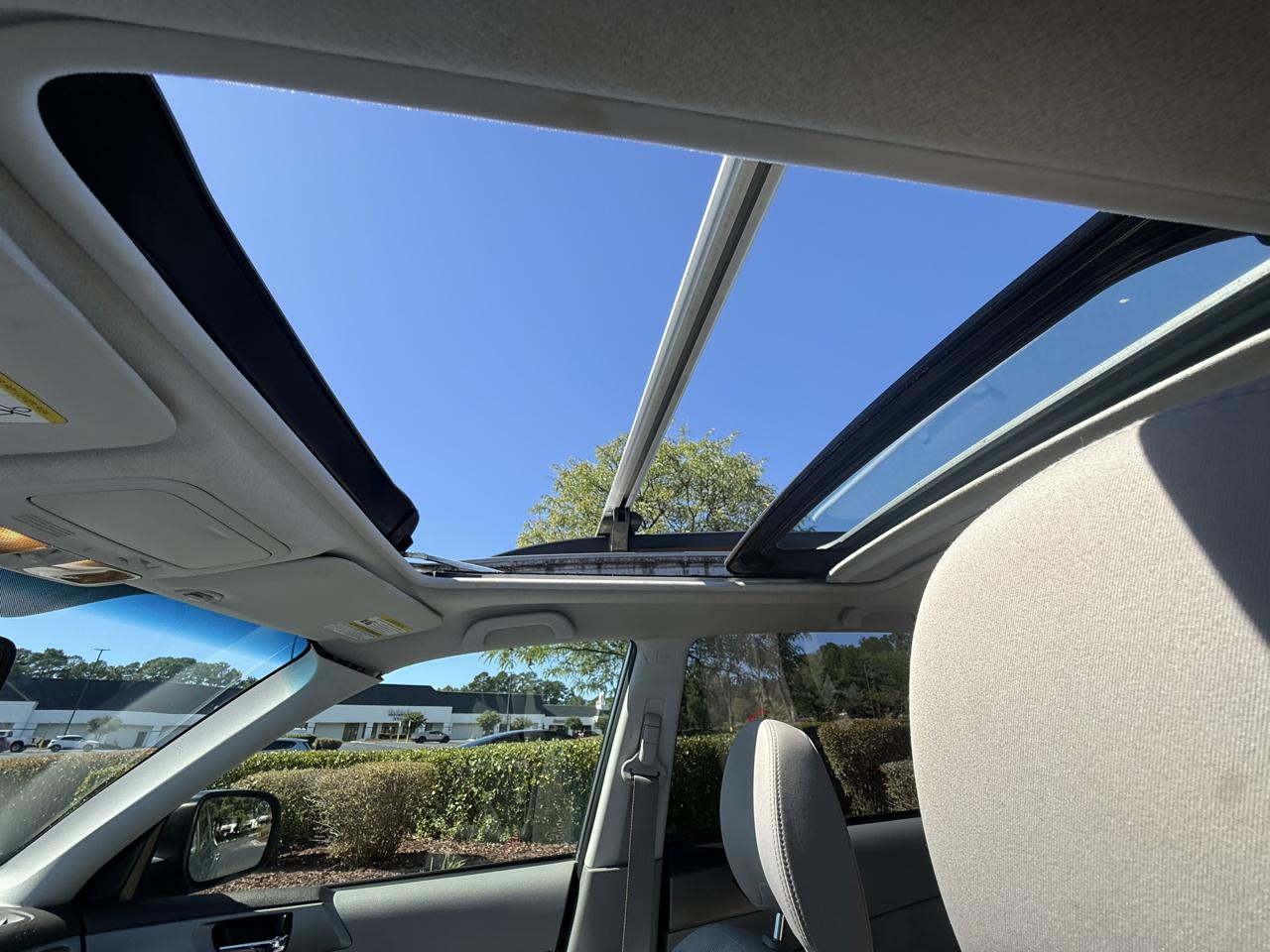 Subaru Forester 4dr Auto 2.5X Premium w/All-Weather Pkg 2010