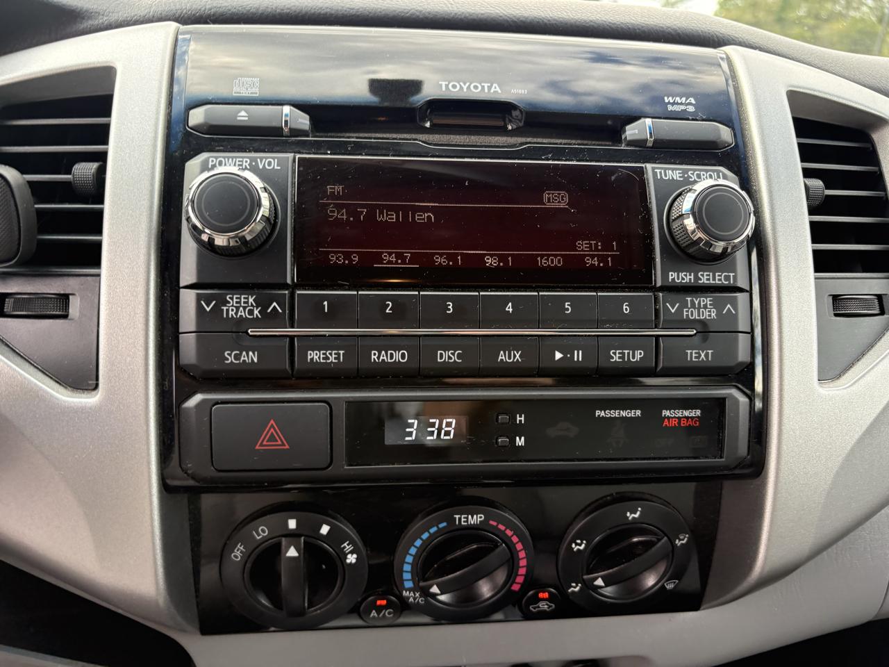 Toyota Tacoma 2WD Double Cab V6 AT PreRunner (Natl) 2012