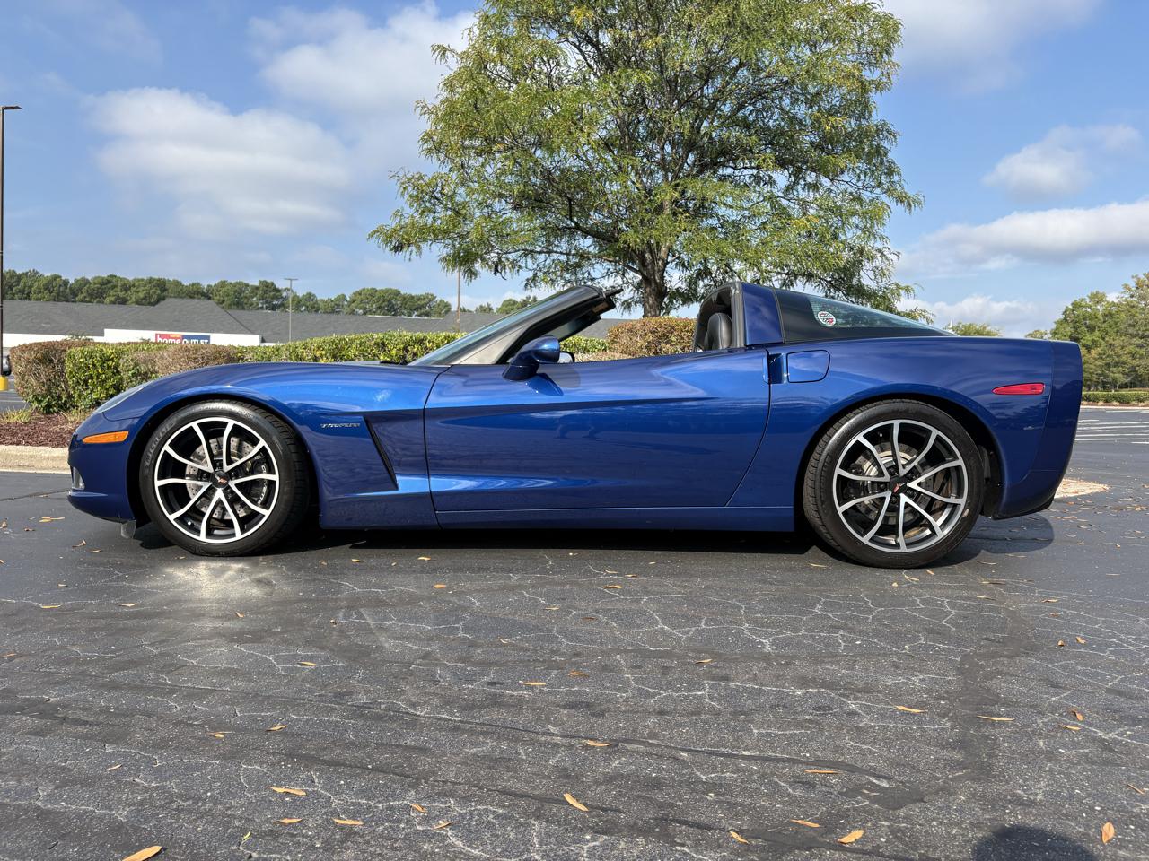 Chevrolet Corvette 2dr Cpe 2005