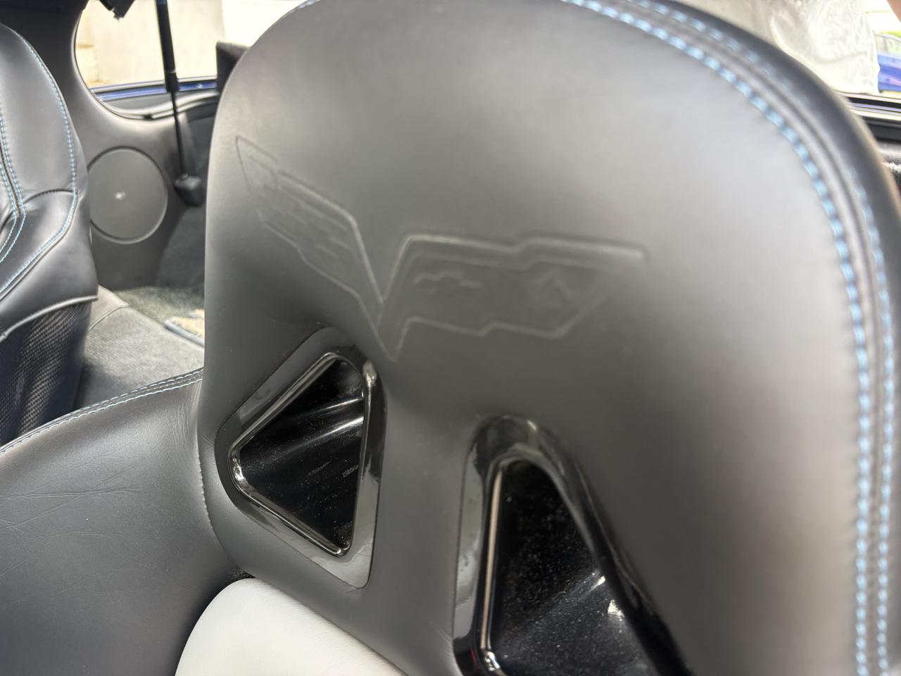 Chevrolet Corvette 2dr Cpe 2005