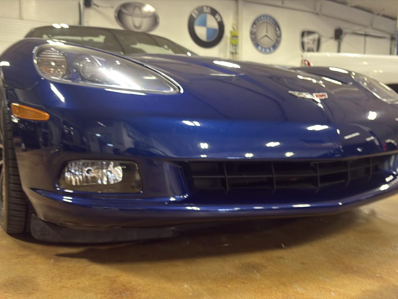 Chevrolet Corvette 2dr Cpe 2005