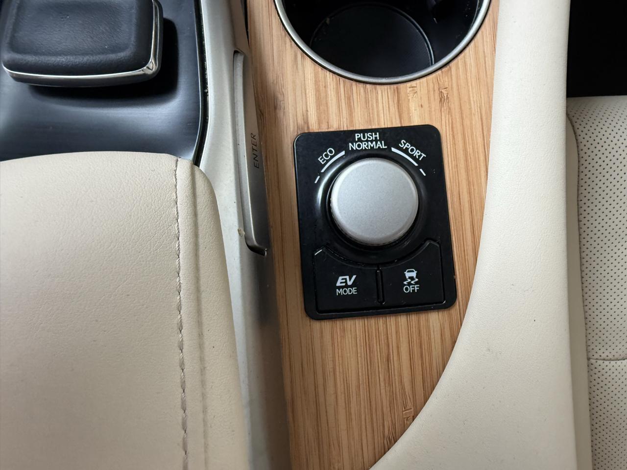 Lexus RX RX 450hL Luxury AWD 2019