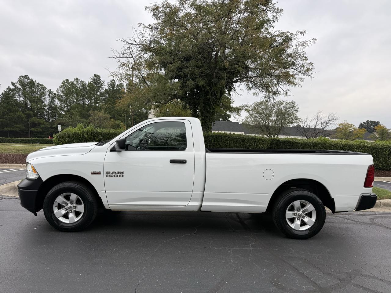 RAM 1500 2WD Reg Cab 140.5" Tradesman 2013
