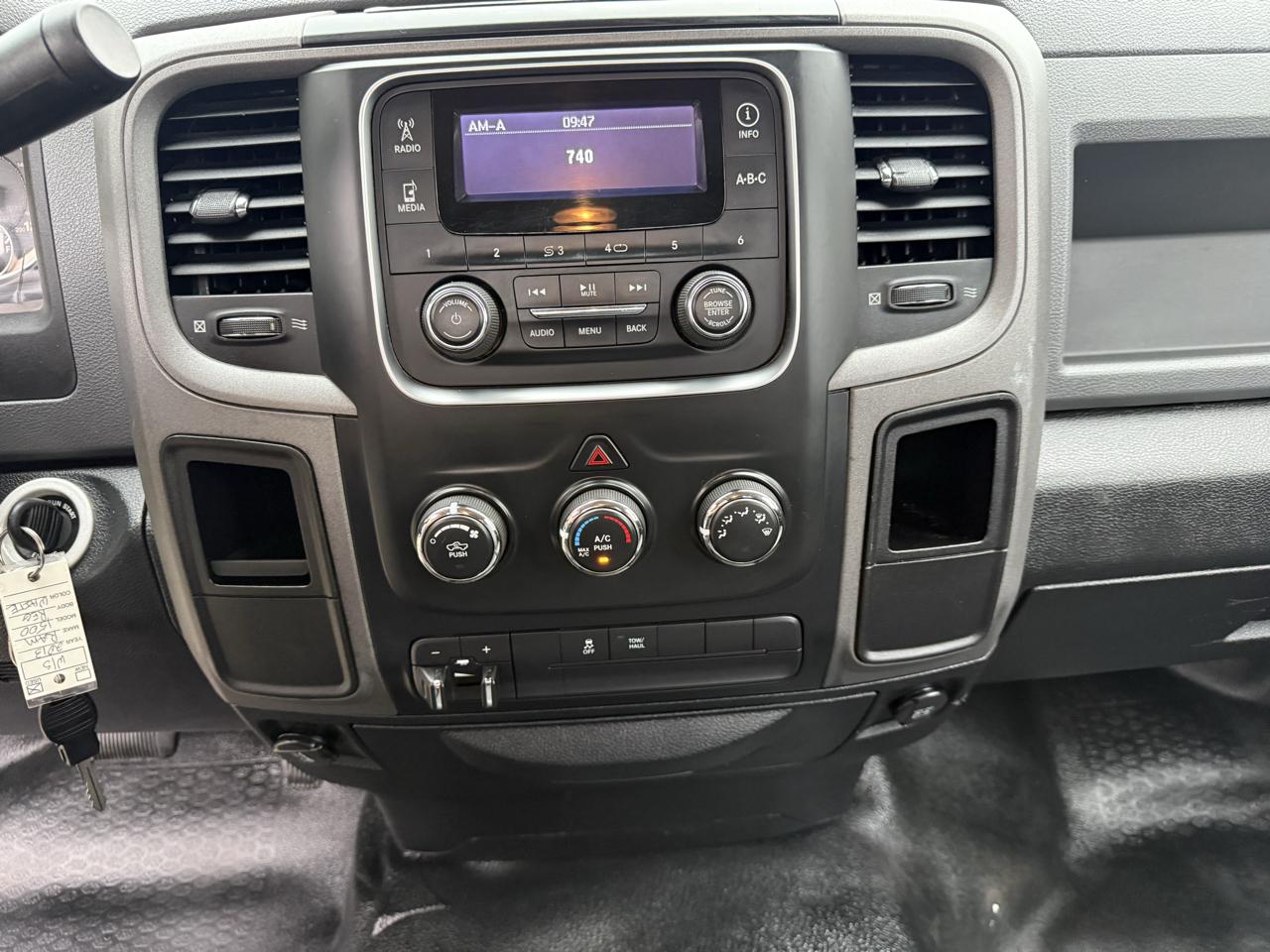 RAM 1500 2WD Reg Cab 140.5" Tradesman 2013