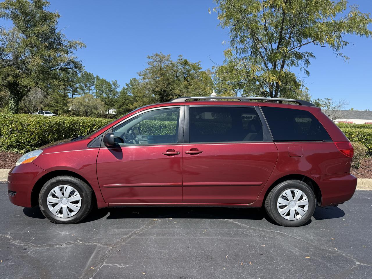 Toyota Sienna 5dr 8-Passenger Van LE FWD (Natl) 2007