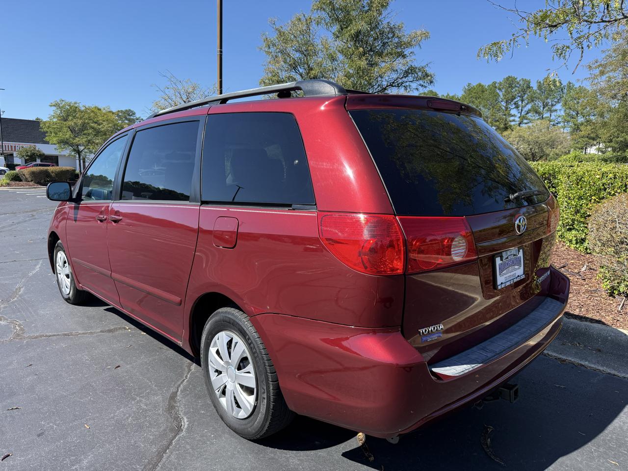 Toyota Sienna 5dr 8-Passenger Van LE FWD (Natl) 2007