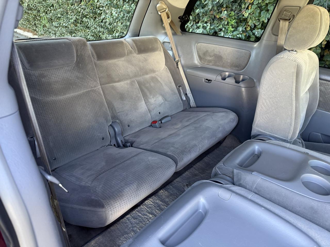Toyota Sienna 5dr 8-Passenger Van LE FWD (Natl) 2007