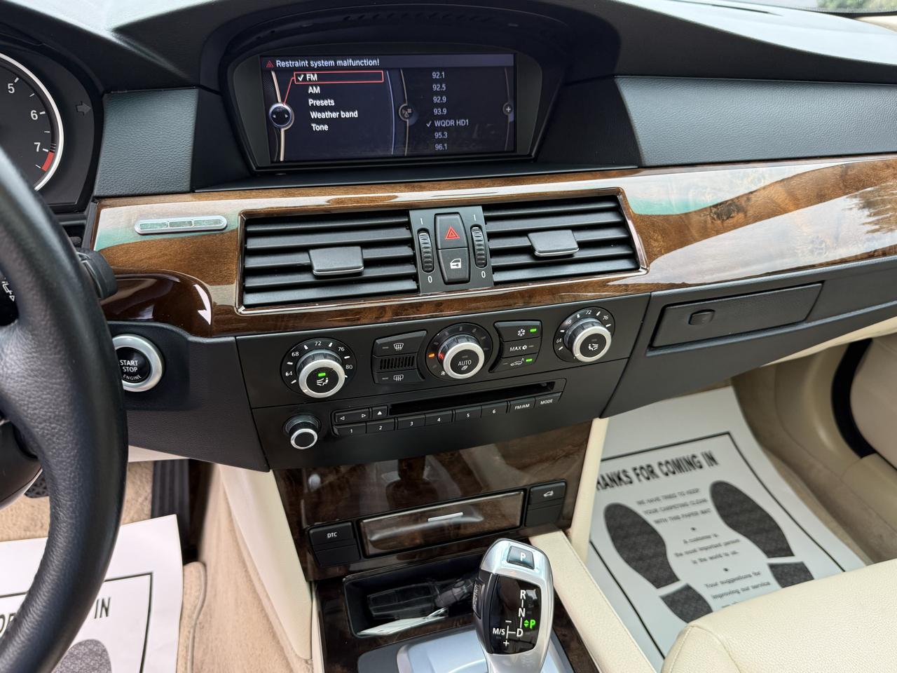 BMW 5 Series 4dr Sdn 528i RWD 2010