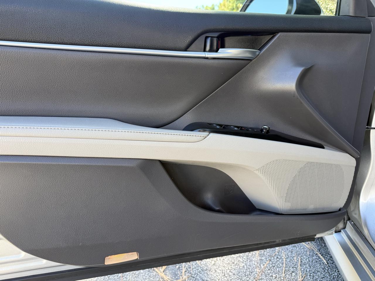 Toyota Camry XLE Auto (Natl) 2019