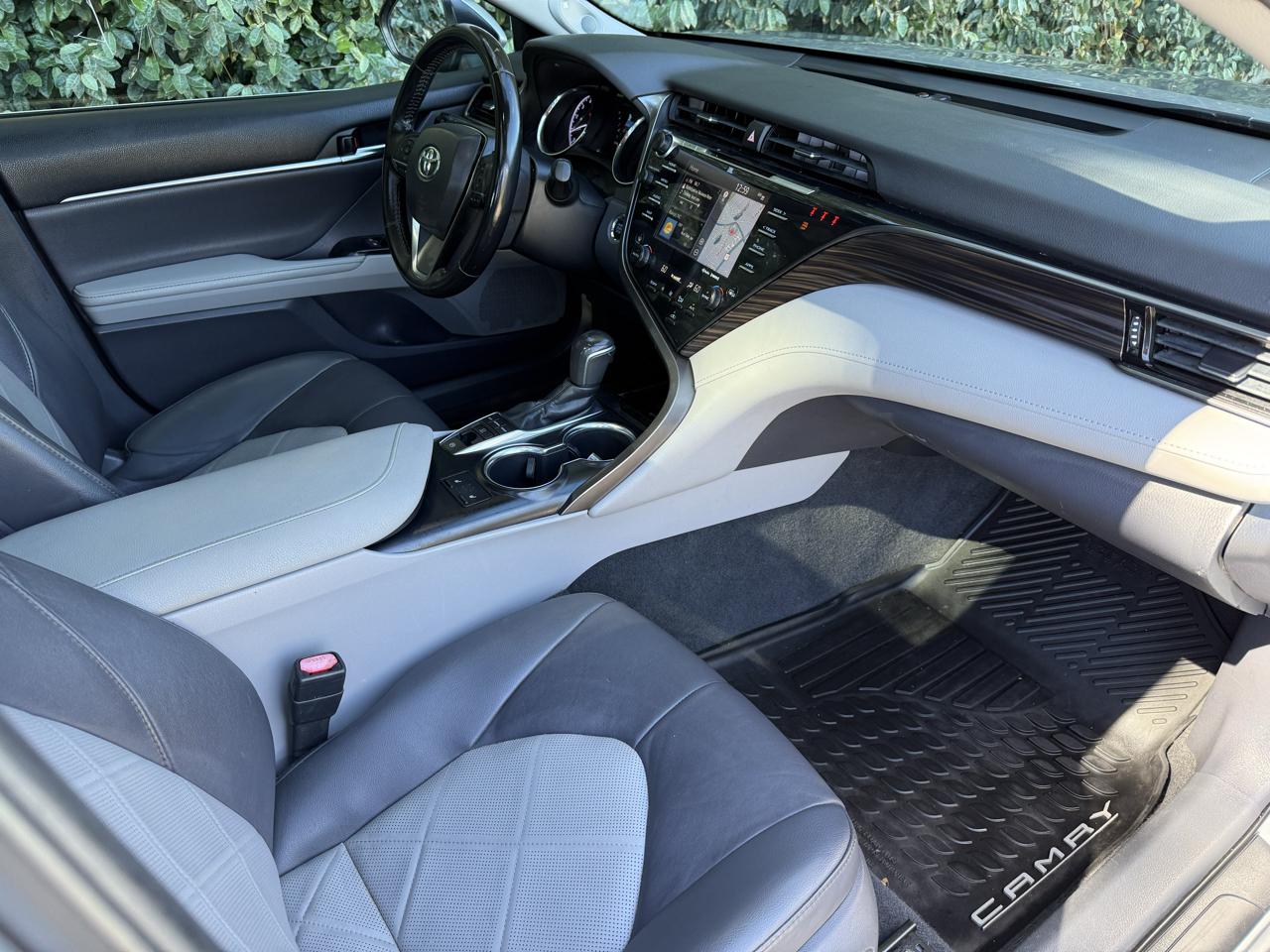 Toyota Camry XLE Auto (Natl) 2019