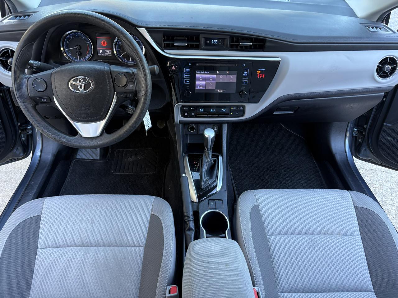Toyota Corolla 4dr Sdn Auto LE (Natl) 2019