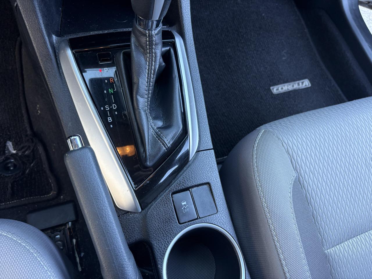 Toyota Corolla 4dr Sdn Auto LE (Natl) 2019