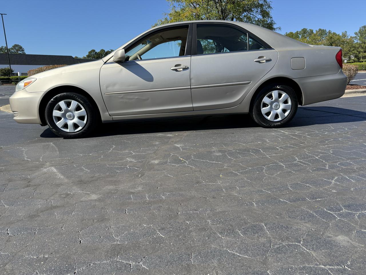 Toyota Camry 4dr Sdn XLE Auto (Natl) 2003