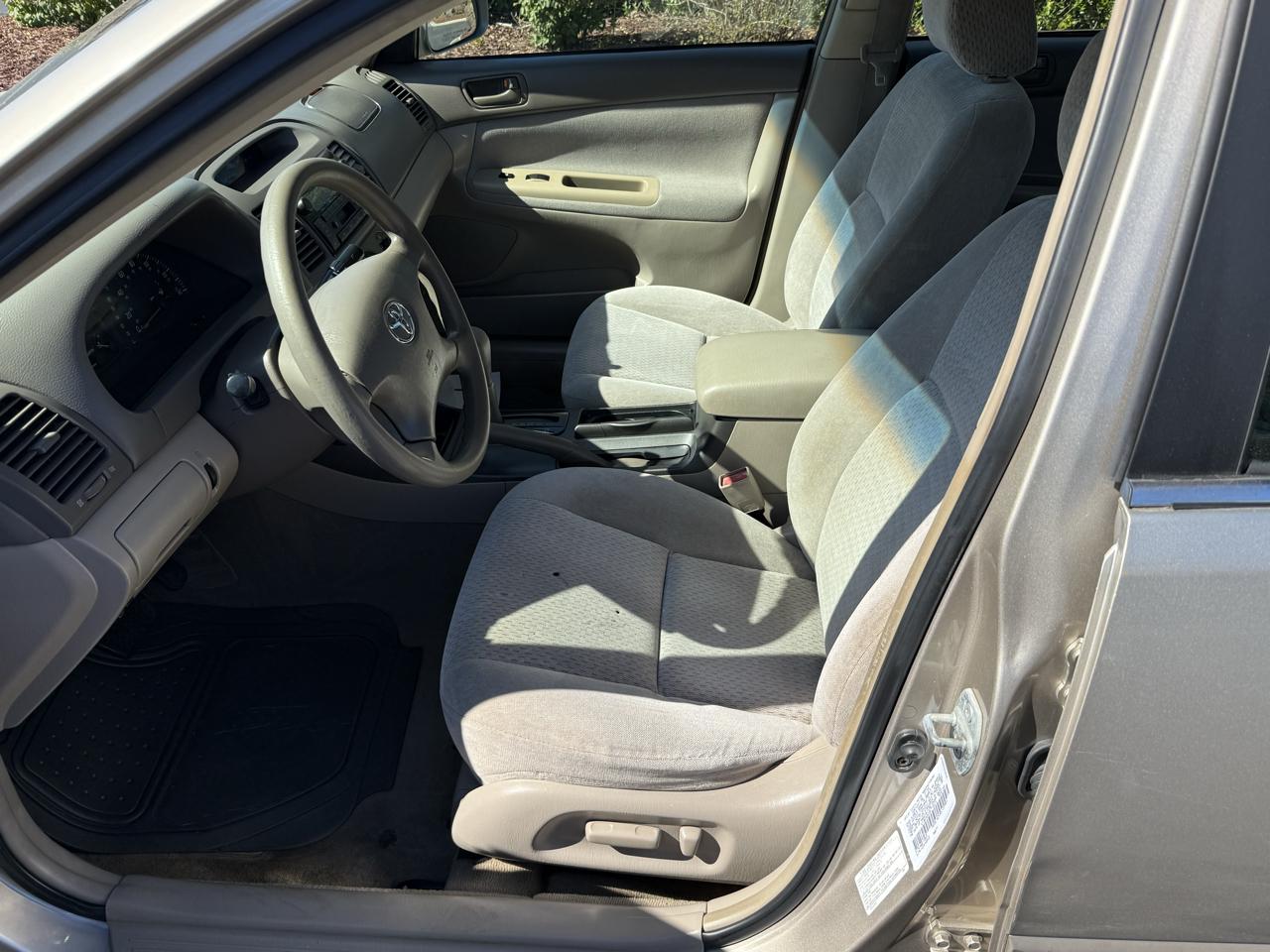 Toyota Camry 4dr Sdn XLE Auto (Natl) 2003