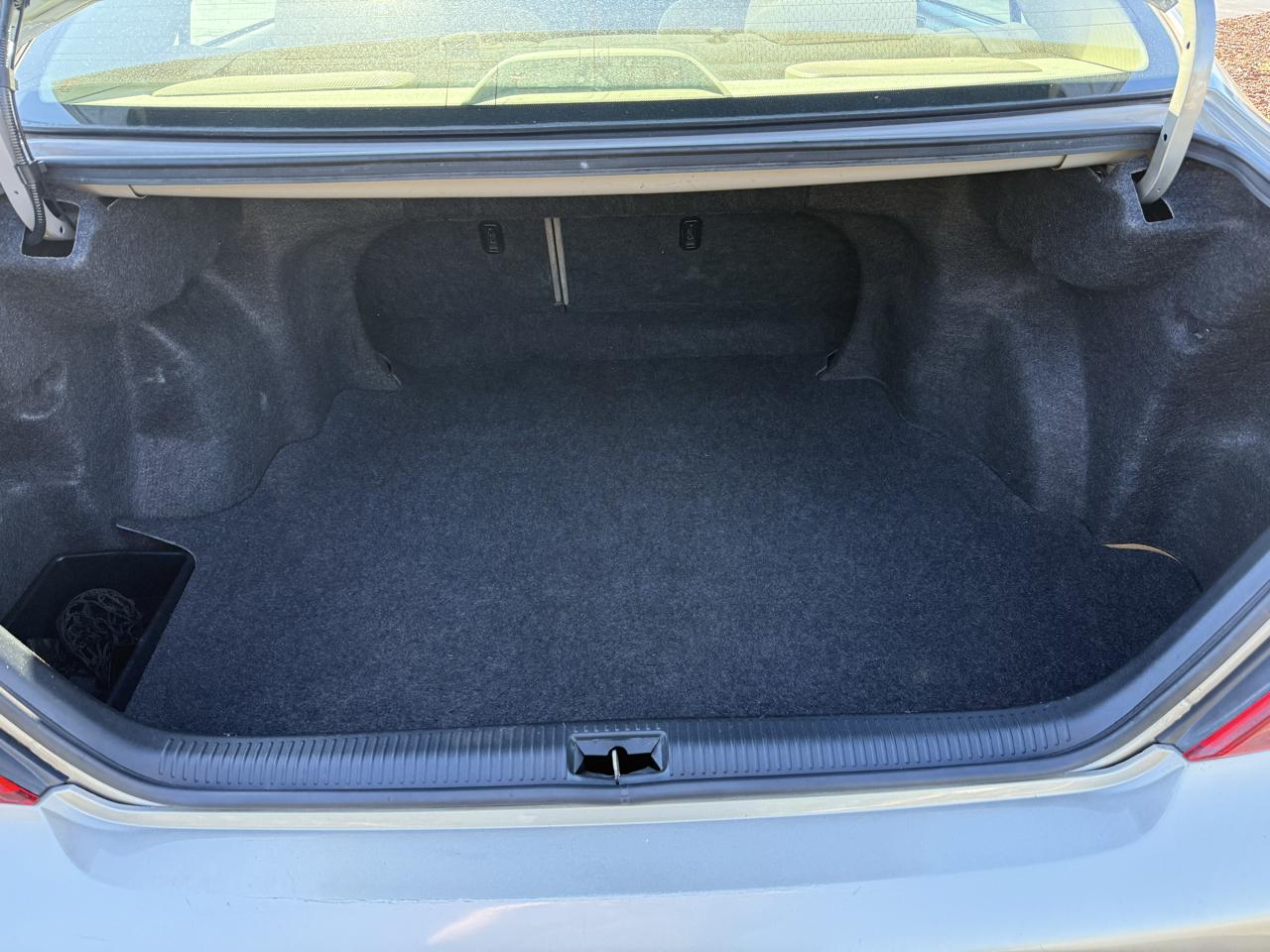 Toyota Camry 4dr Sdn XLE Auto (Natl) 2003