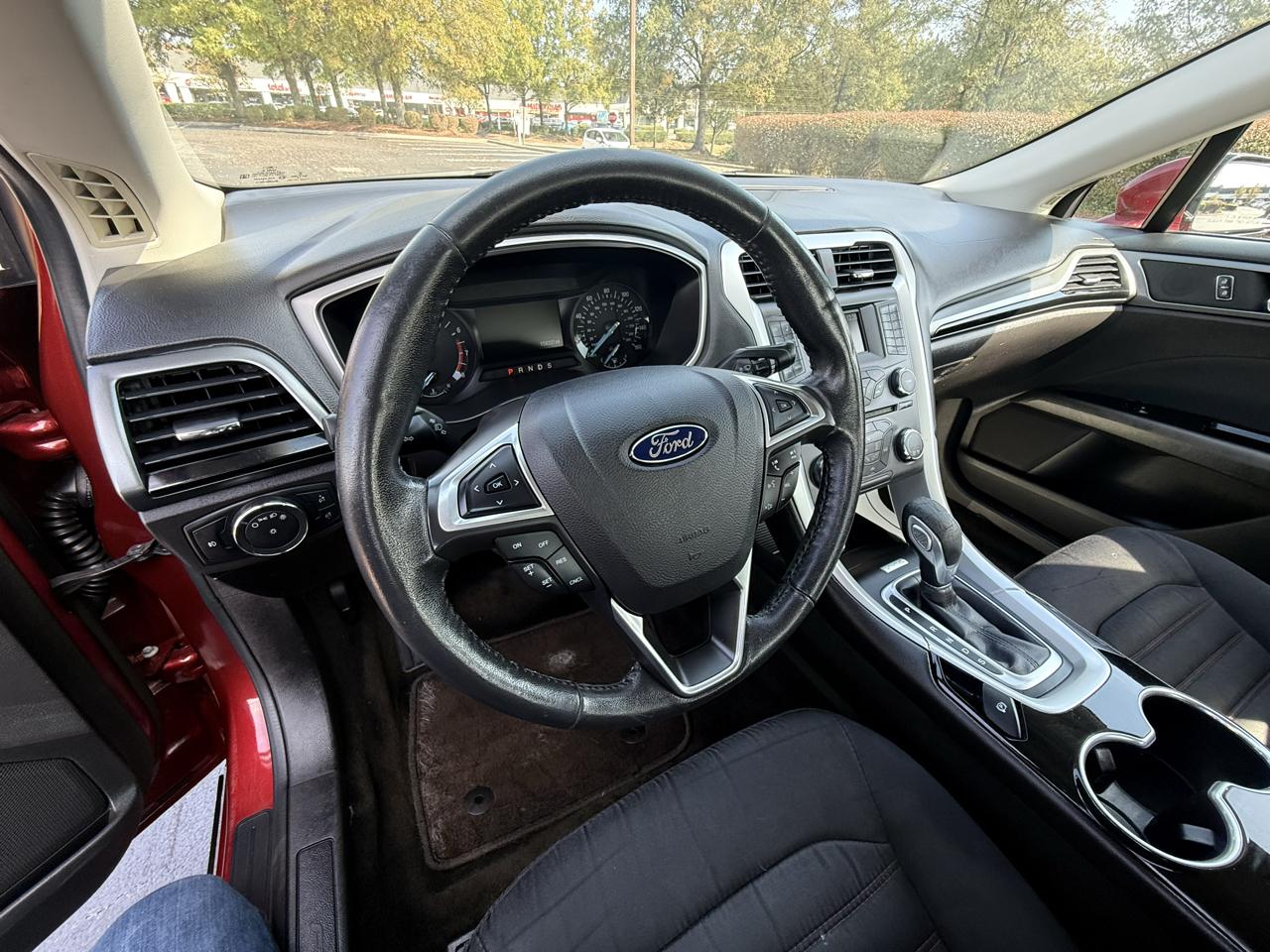 Ford Fusion 4dr Sdn SE FWD 2016