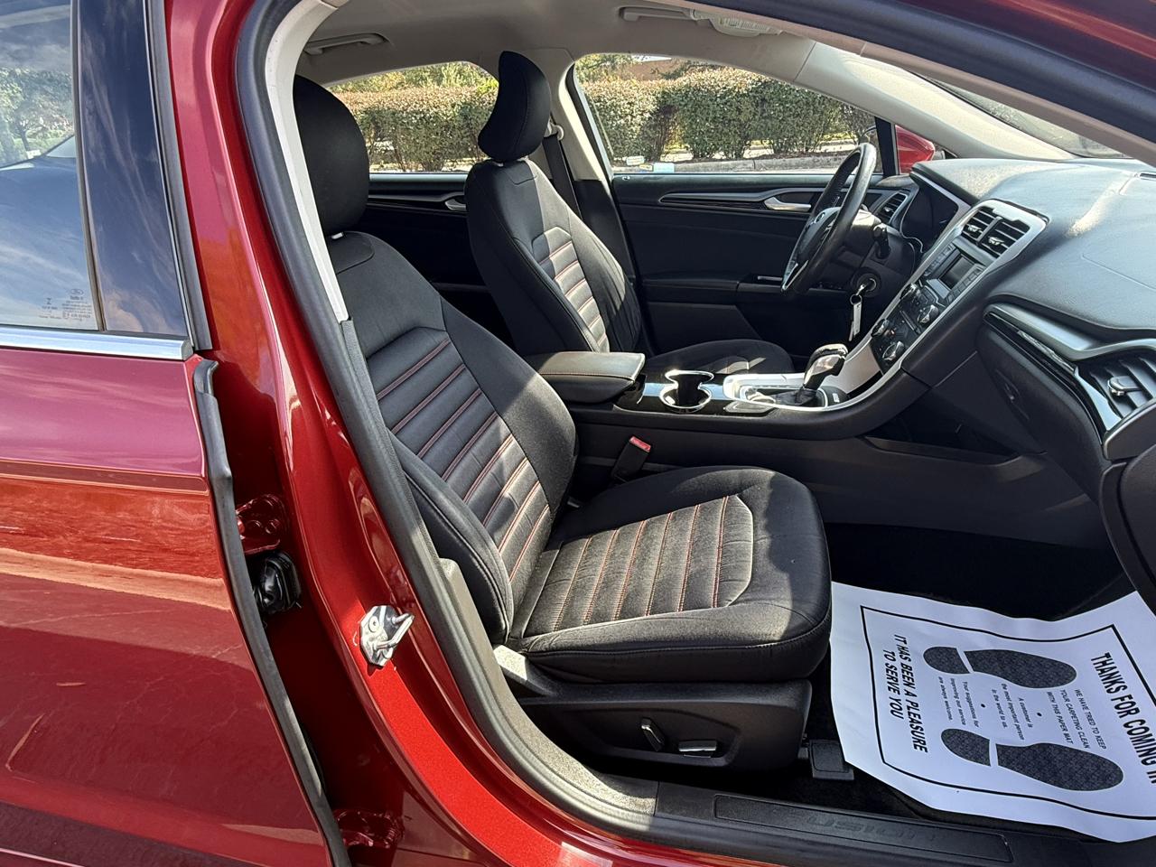 Ford Fusion 4dr Sdn SE FWD 2016