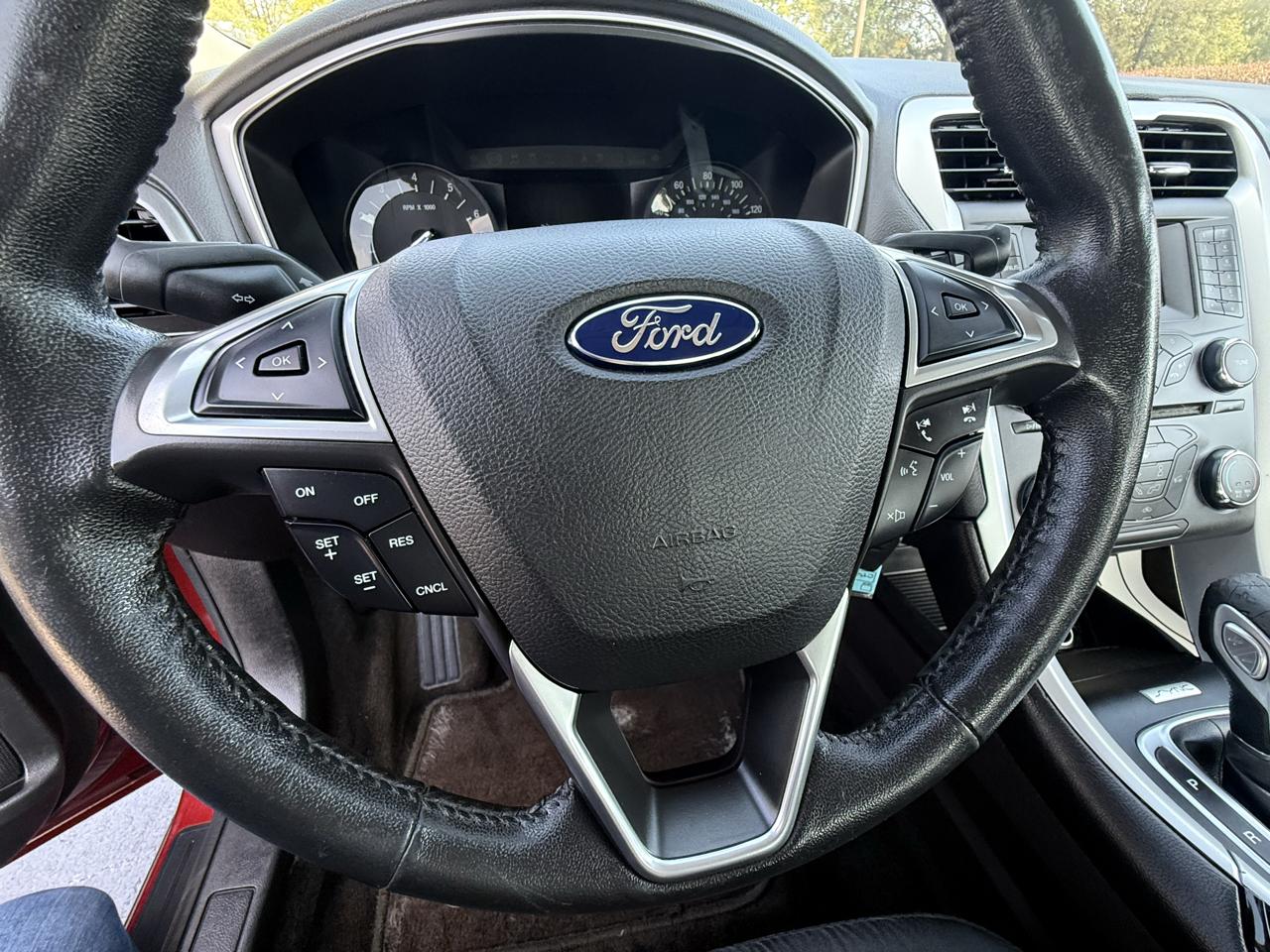 Ford Fusion 4dr Sdn SE FWD 2016