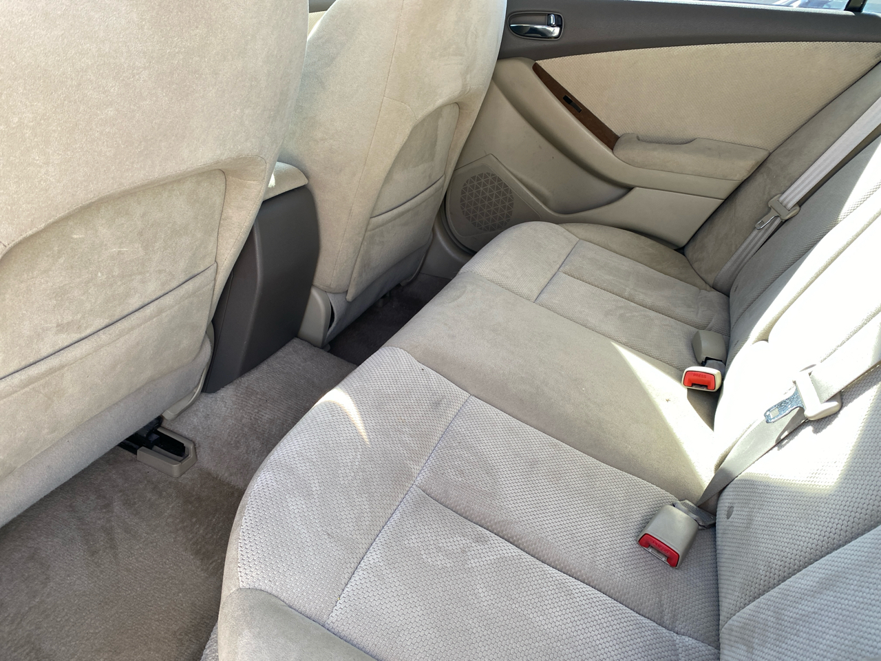 Nissan Altima 4dr Sdn V6 CVT 3.5 SE 2007