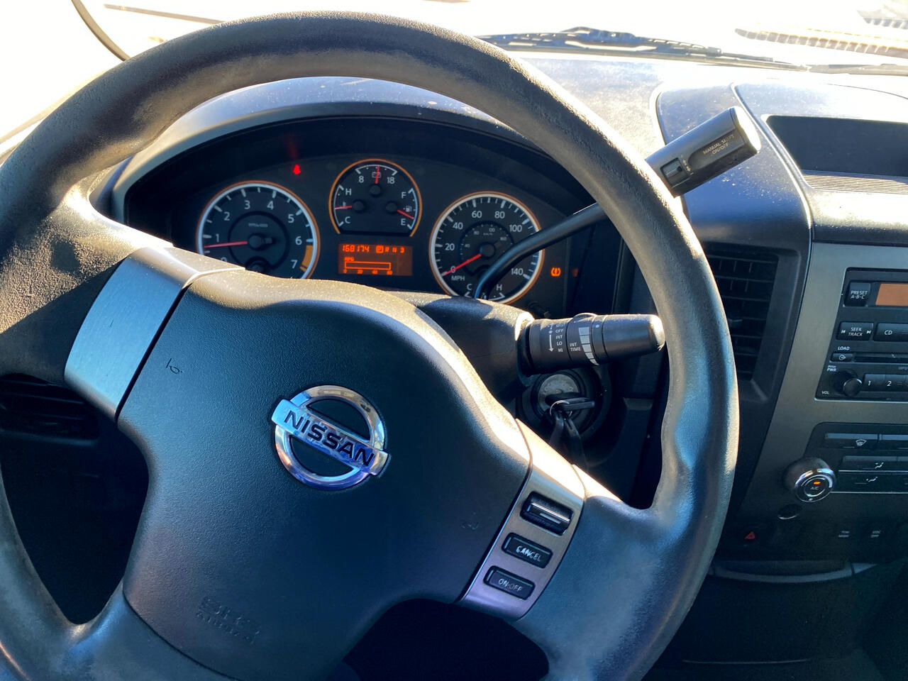 Nissan Titan 2WD Crew Cab SWB SE 2010