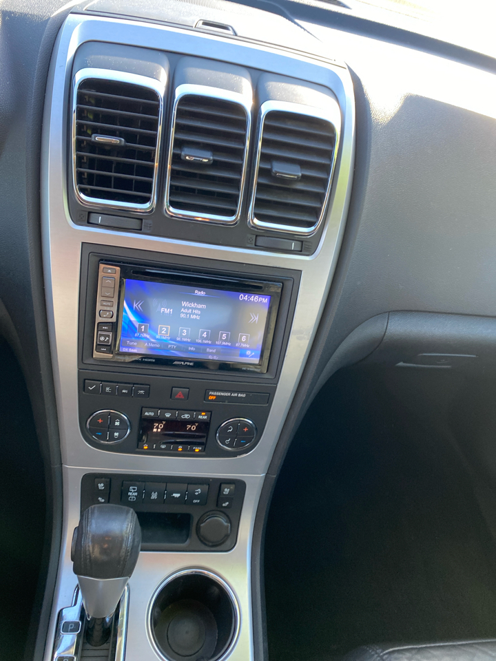 GMC Acadia AWD 4dr SLT2 2012