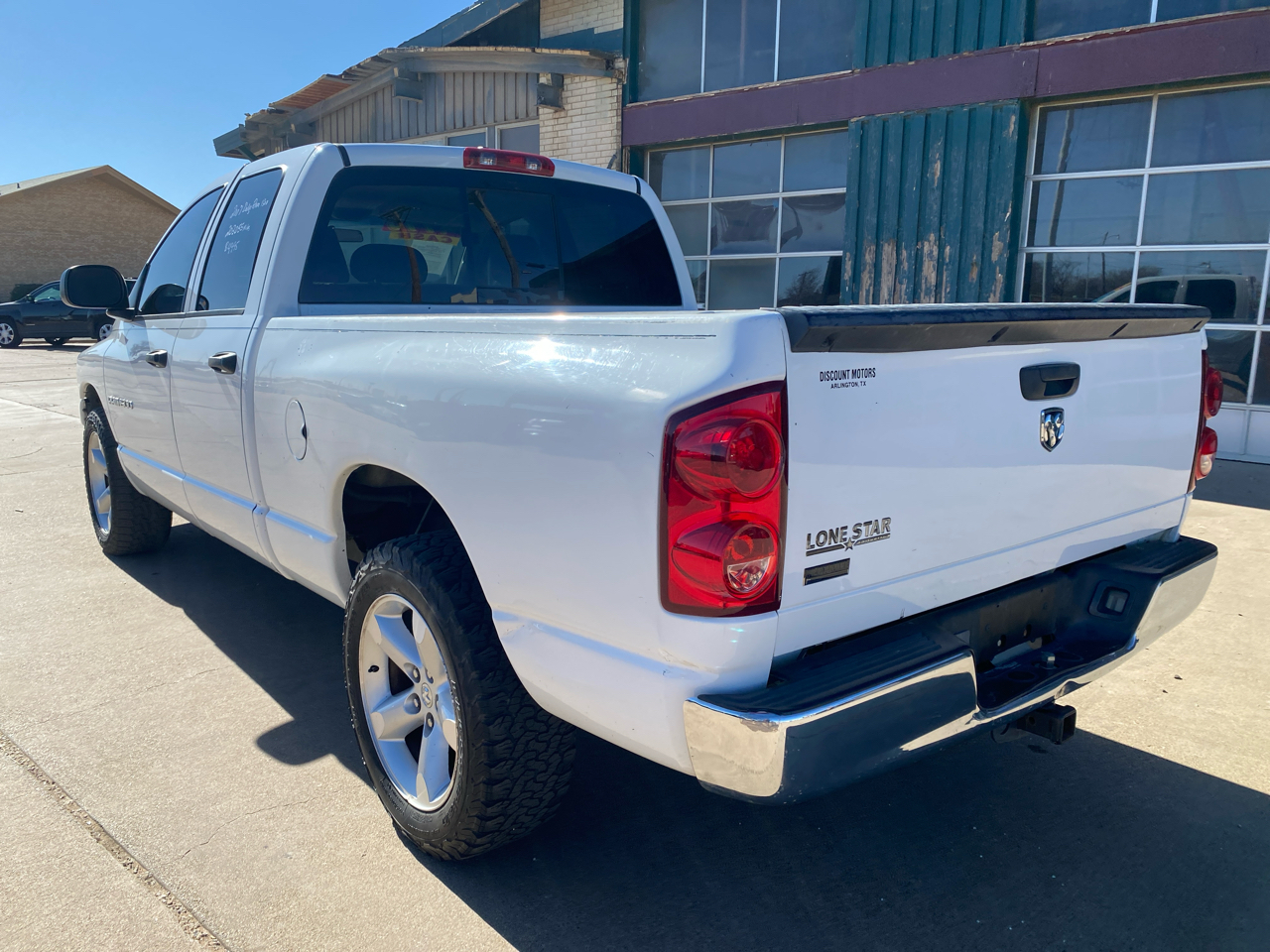 Dodge Ram 1500 2WD Quad Cab 140.5" SLT 2007