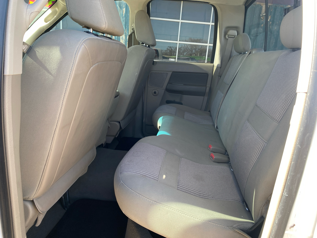 Dodge Ram 1500 2WD Quad Cab 140.5" SLT 2007