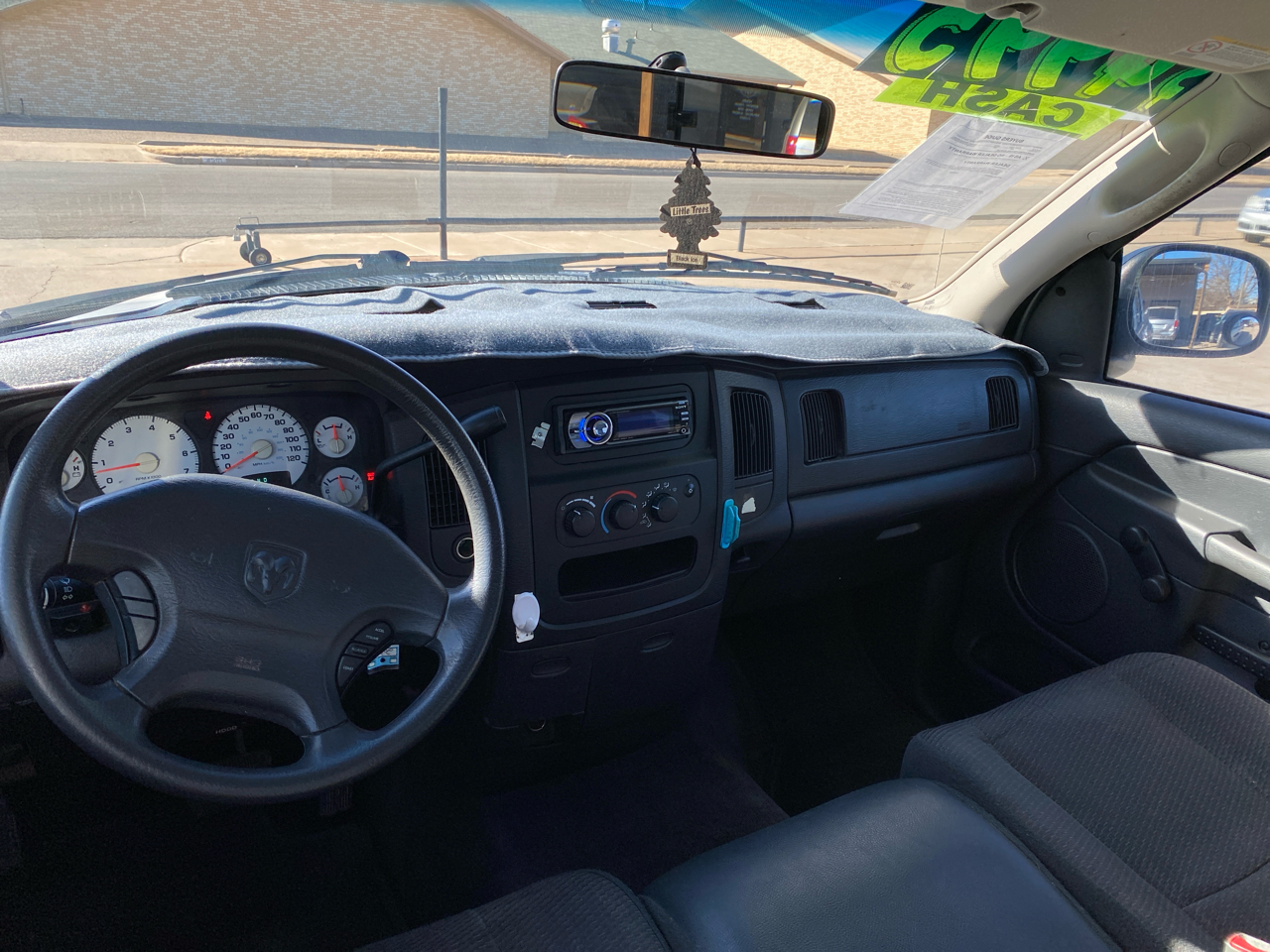 Dodge Ram 1500 4dr Quad Cab 140.5" WB SLT 2003