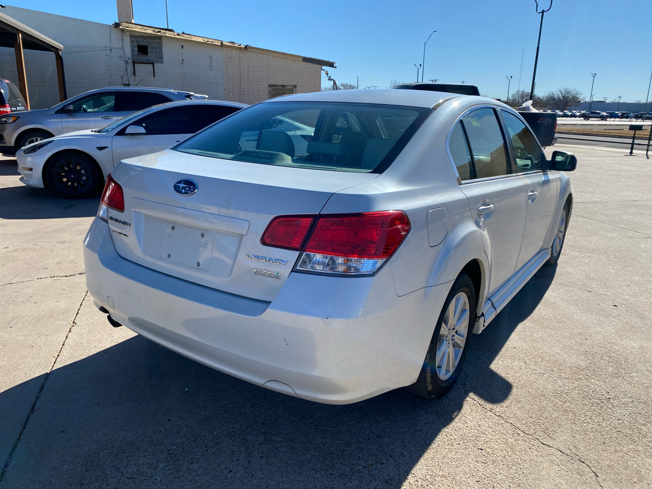 Subaru Legacy 4dr Sdn H4 Auto 2.5i Prem All-Wthr/HK Aud 2010