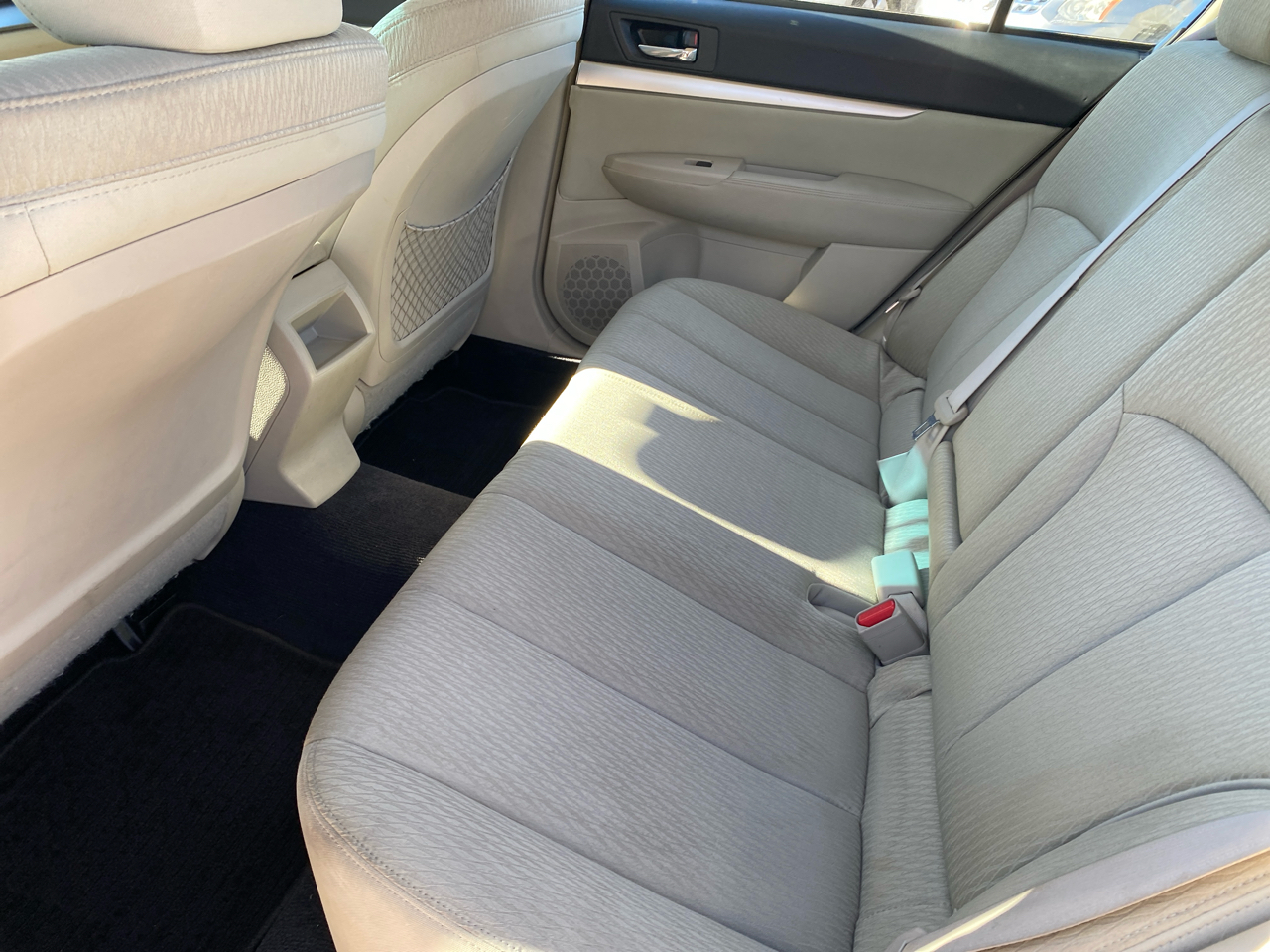 Subaru Legacy 4dr Sdn H4 Auto 2.5i Prem All-Wthr/HK Aud 2010