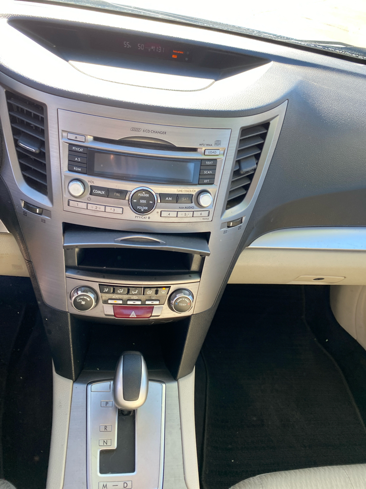 Subaru Legacy 4dr Sdn H4 Auto 2.5i Prem All-Wthr/HK Aud 2010