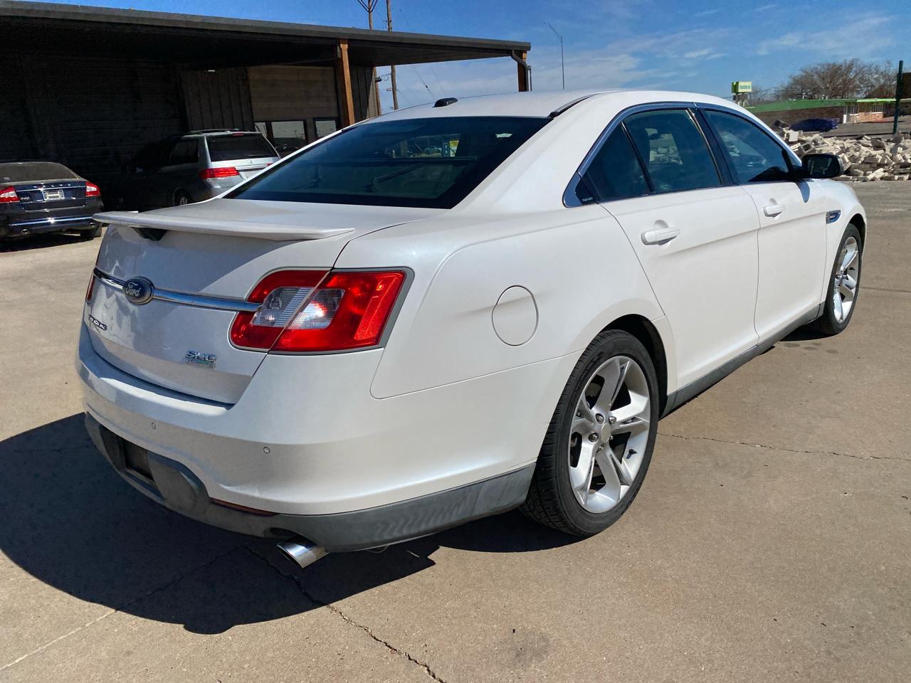 Ford Taurus 4dr Sdn SHO AWD 2011