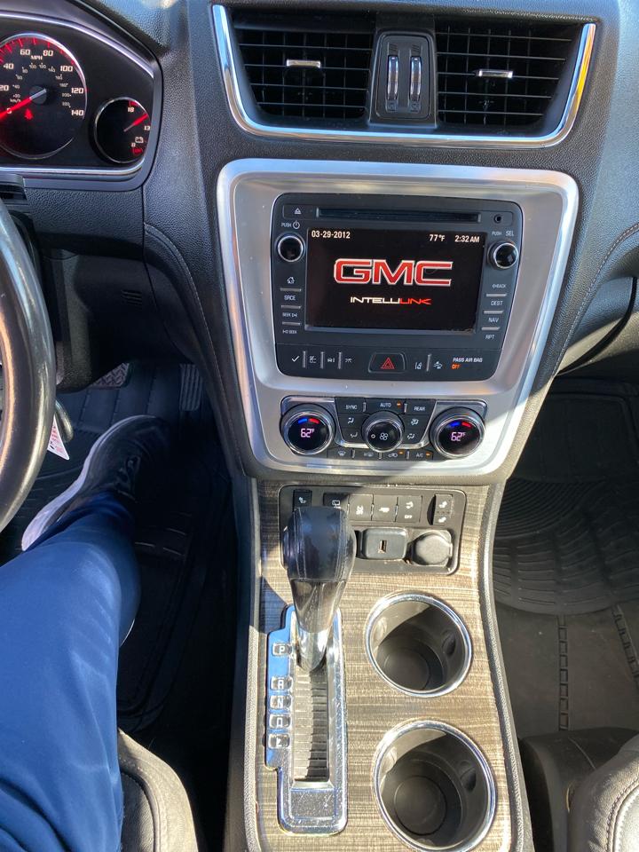 GMC Acadia FWD 4dr SLT w/SLT-1 2015